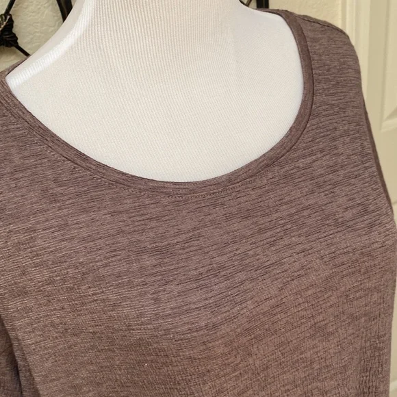 AnyBody Top With Ruffle Bottom - Picture 3 of 5